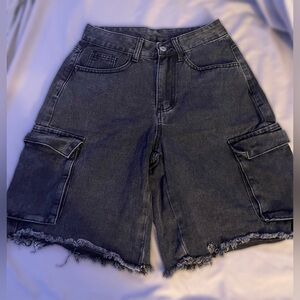 SHEIN ICON Frayed Edge Washed Denim Shorts
